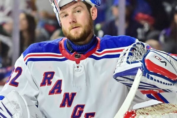 Rangers’ Quick breaks U.S.-born goalie wins record