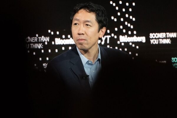 Andrew Ng: Unbiggen AI