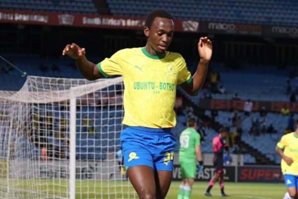 WATCH: Shalulile scores spectacular goal against Royal AM!