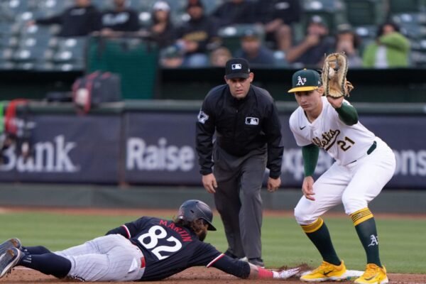 Twins lose lead late, fall to Athletics in series opener for third straight loss