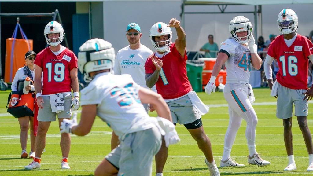 Tua Tagovailoa is approaching his Kirk Cousins era, and it may not be enough for the Dolphins