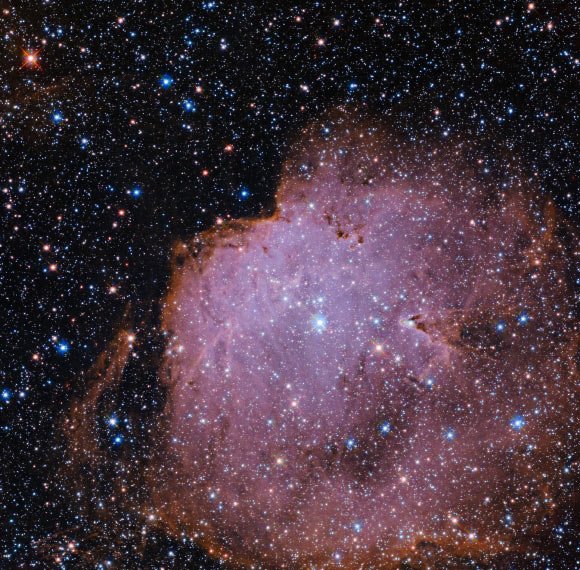 Hubble Observes Emission Nebula in Small Magellanic Cloud: NGC 261