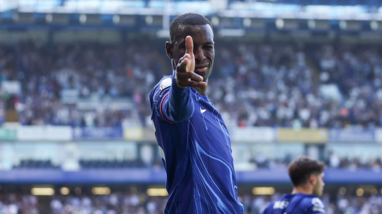 Chelsea’s Nicolas Jackson strikes Turkish shooter’s viral pose after goal