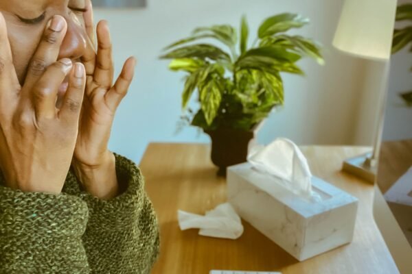 Are Sinus Infections Contagious? Here’s What 3 MDs Have to Say