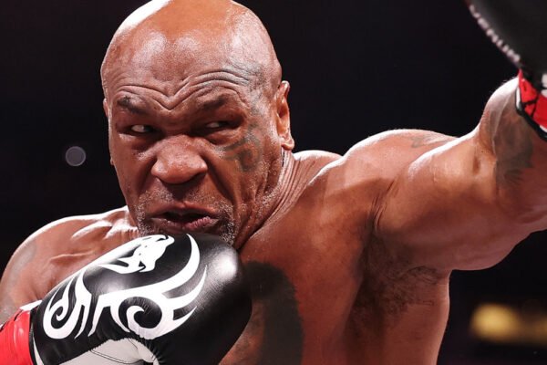 Mike Tyson gives six-word response to boxing legend’s fight offer