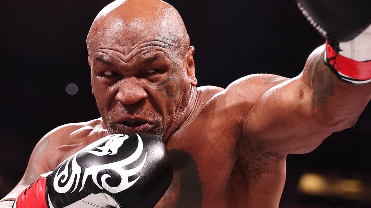 Mike Tyson gives six-word response to boxing legend’s fight offer