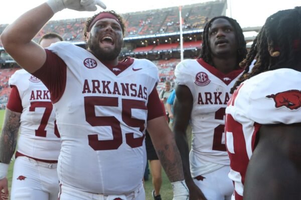 Arkansas O-lineman Fernando Carmona apologizes after viral Liberty Bowl stomp clip