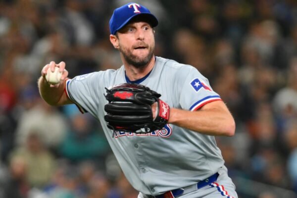 Fantasy Baseball Offseason Tracker: Carlos Estevez bumps Lucas Erceg from closer role; Max Scherzer to Jays