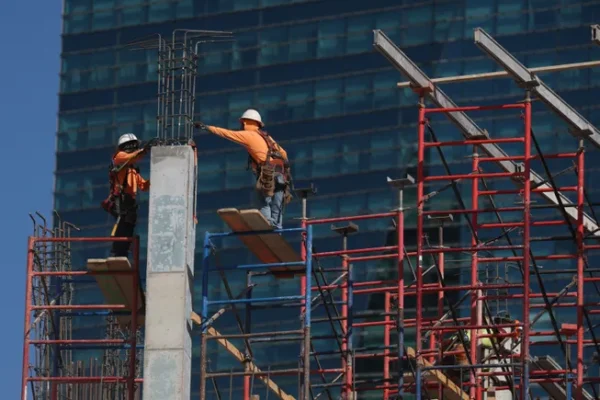 Tariff fears tied to biggest construction cost jump in 2 years