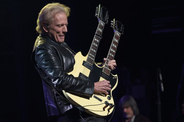 “I started the introduction for Tequila Sunrise, and was like, ‘Wait a minute. This feels like acid.’ I just felt like I’m leaving my body”: Former Eagles guitarist Don Felder speaks out after mid-performance medical emergency