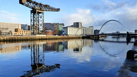 Glasgow contractor plunges to £16m loss