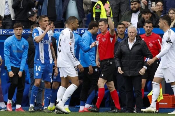 April yang Batil untuk Kylian Mbappe, Lebih Dulu Kartu Merah daripada Cetak Gol untuk Real Madrid