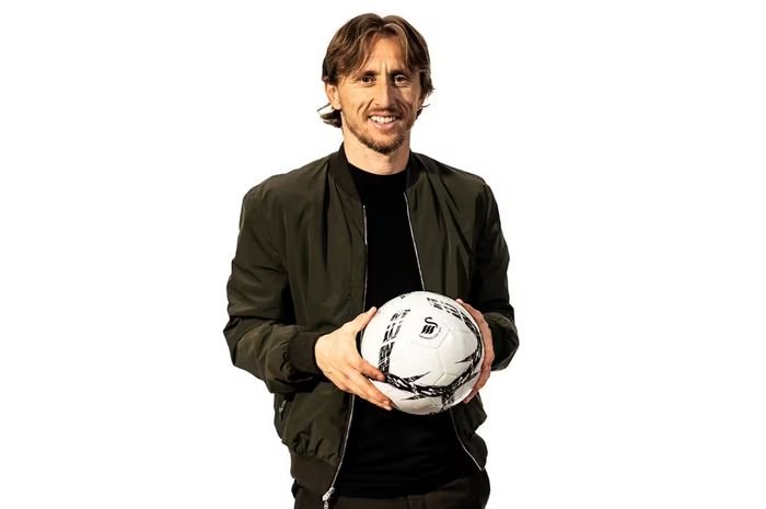 Nathan Tjoe-A-On Terancam Tersingkir, Pelatih Swansea City Tegaskan Luka Modric Bakal Bawa Dampak Positif