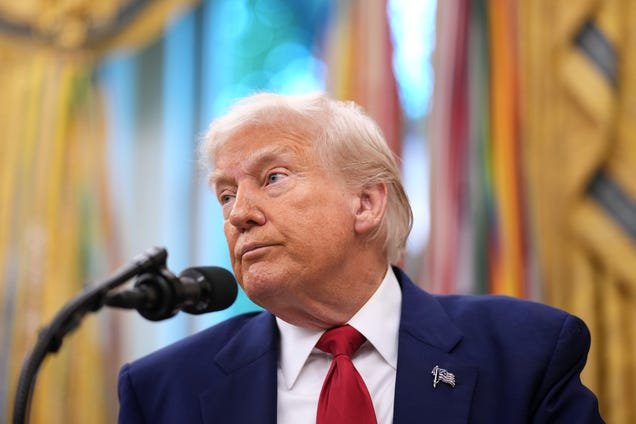Stocks keep some gains as an appeals court pauses a ruling that blocked Trump’s tariffs